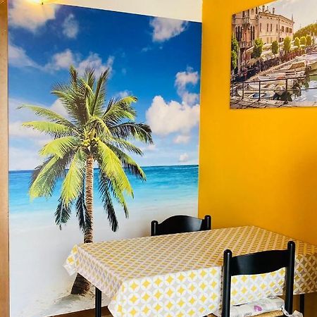 Palm Beach - Your Private And Complete Apartment In Desenzano Del Garda Zewnętrze zdjęcie