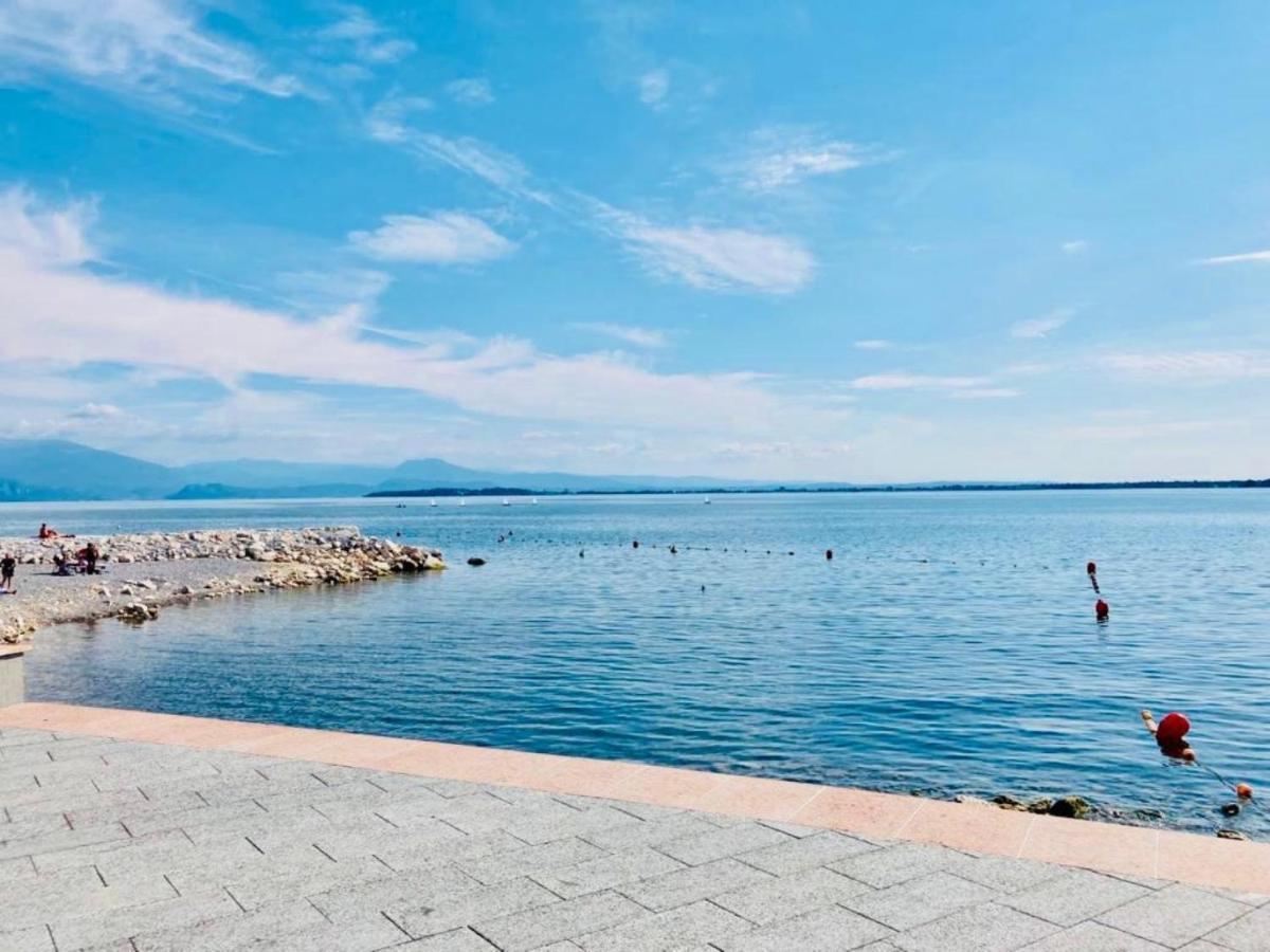 Palm Beach - Your Private And Complete Apartment In Desenzano Del Garda Zewnętrze zdjęcie
